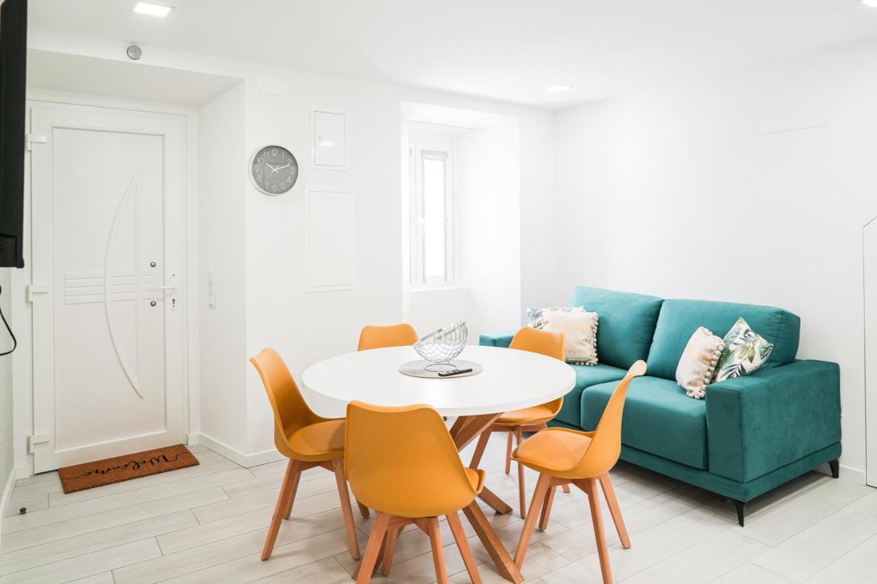 Nazare One Bedroom, 2 Mins From The Beach מראה חיצוני תמונה