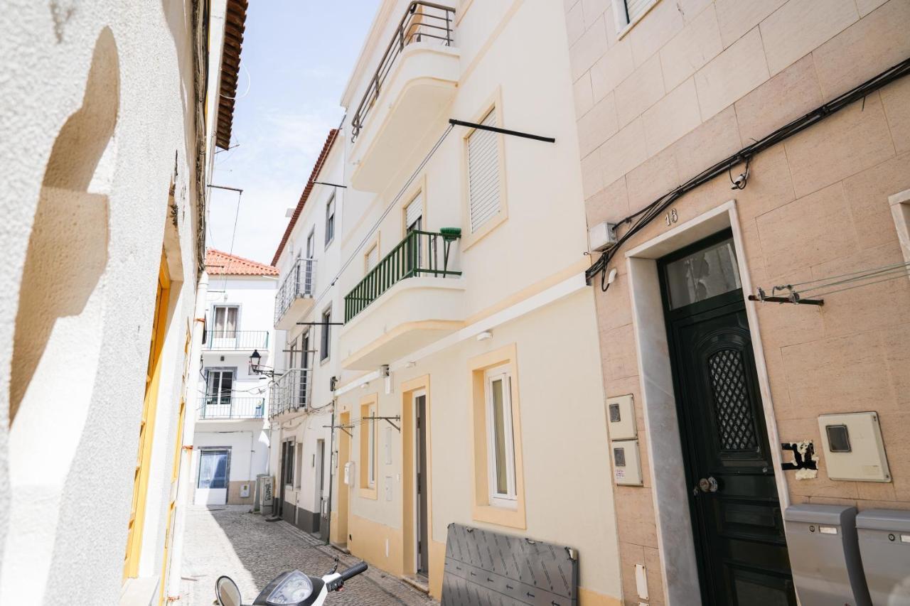 Nazare One Bedroom, 2 Mins From The Beach מראה חיצוני תמונה
